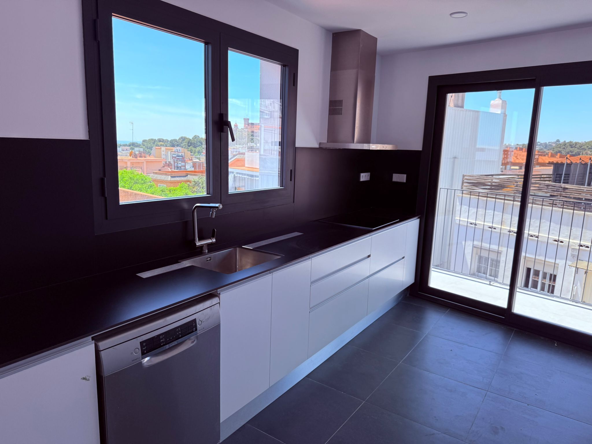 Fully equipad modern Kitchen